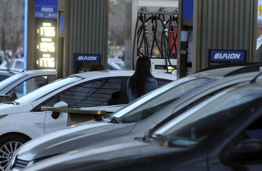 Aumentan los precios de algunos combustibles en Chile
