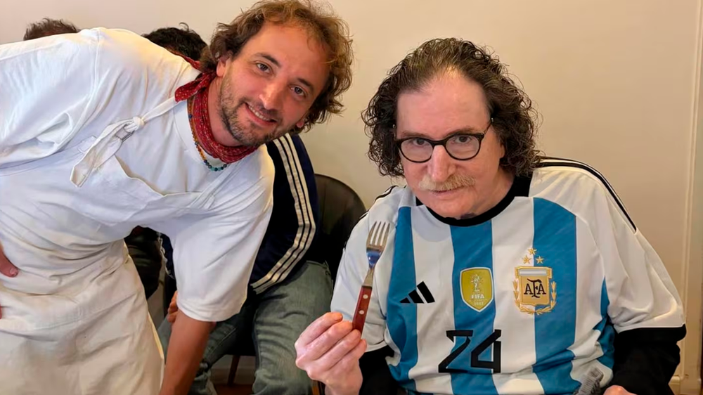 Charly García siguió el triunfo de la Selección con un almuerzo especial.