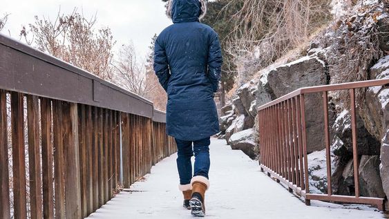 las parkas no van mas, esta es la nueva tendencia en abrigos para este invierno 2025