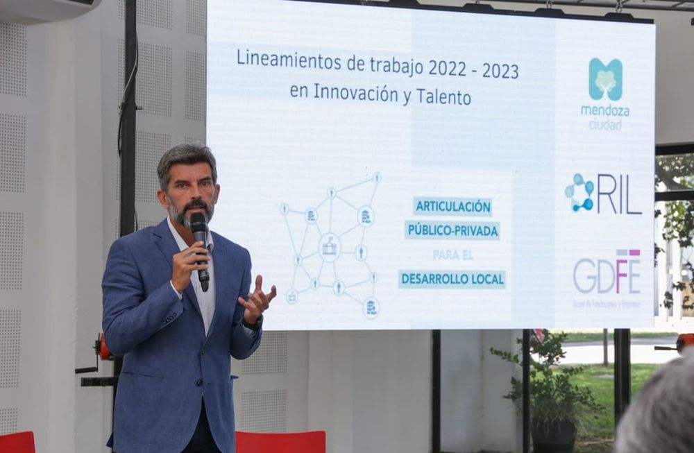 La presentación de las líneas de trabajo e innovación y talento del Consorcio de Articulación Público-Privada 2022-2023 se realizó en el Distrito 33 de la Ciudad de Mendoza.