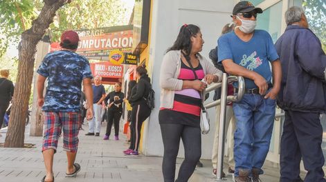 Repro 2: Nación cubrirá hasta $22.000 de los salarios de marzo