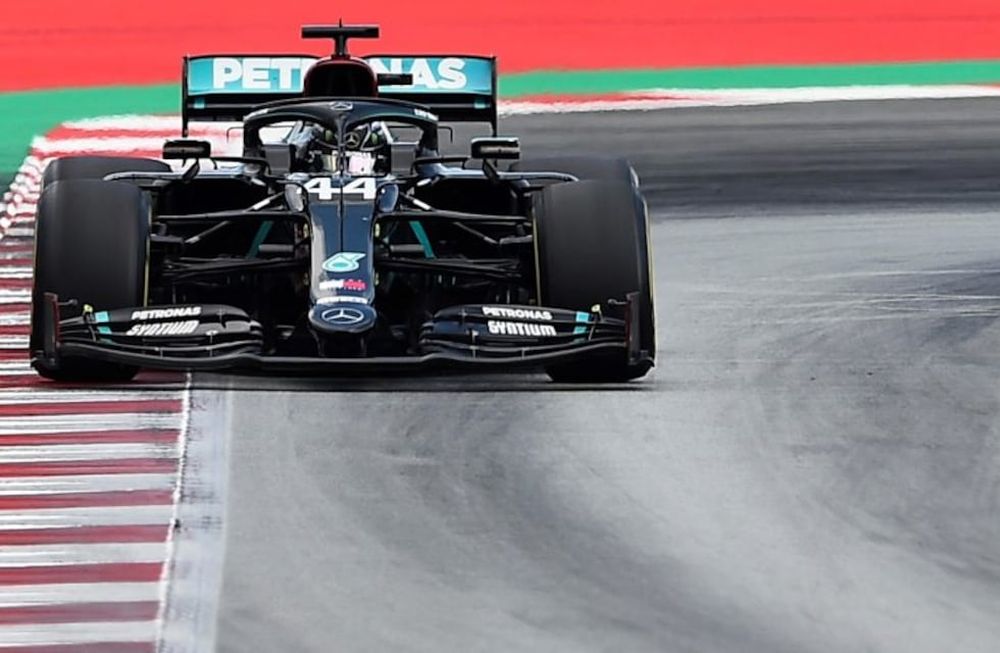 Mercedes arrancó fuerte en Bahréin