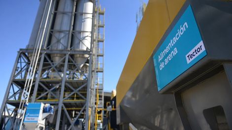La fábrica de cemento Holcim inauguró en Malagueño una nueva línea de morteros.  (Nicolás Bravo / La Voz)