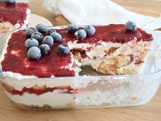 tiramisu de yogur de verano: facil, ligero y sin huevo tiramisu de yogur de verano: facil, ligero y sin huevo