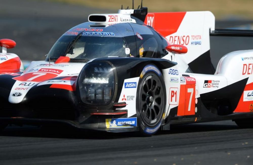 El Toyota de Pechito López hizo la pole y busca el título mundial