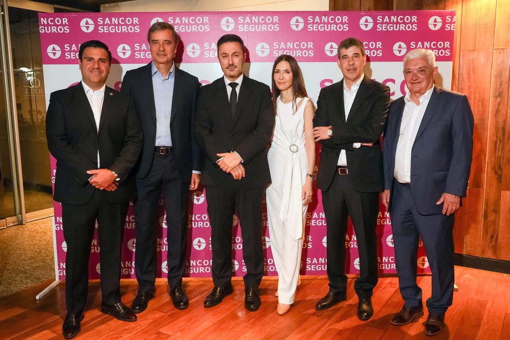 Presidente de Sancor Seguros Carlos Casto, el diputado nacional Luis Petri, la periodista Cristina Pérez, el CEO de Sancor Seguros Alejandro Simón y el consejero de Sancor Seguros Mendoza Alfredo Panella.