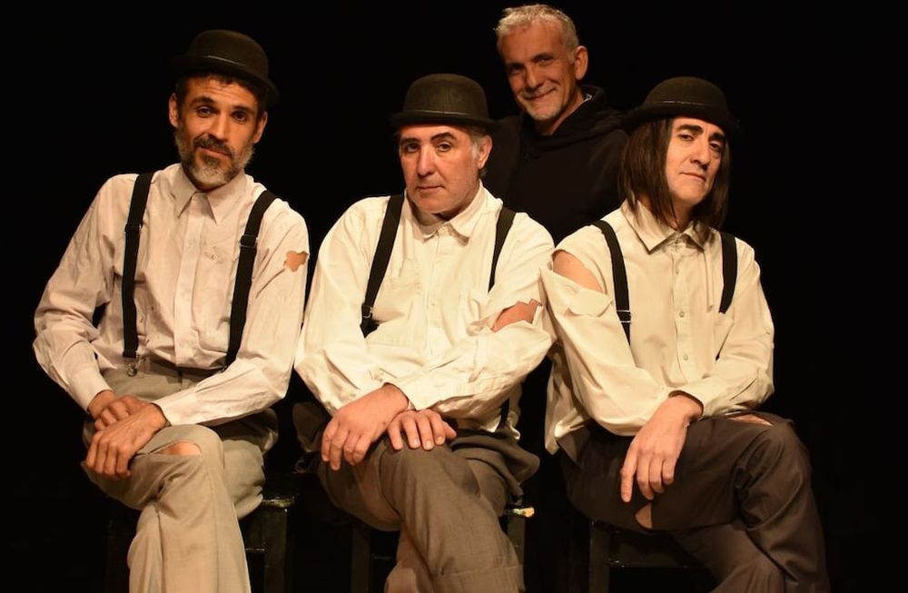 Víctor Arrojo dirige a Matías González. Fernando Mancuso y David Maya en esta obra con la que celebran los 40 años del elenco Cajamarca.