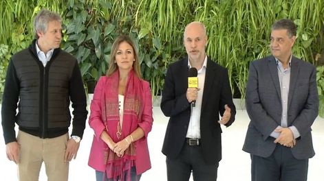 Los Andes | El jefe de Gobierno porteño brindó una conferencia de prensa junto a la ministra de Educación, Soledad Acuña; al jefe de Gabinete, Felipe Miguel; y al ministro de Gobierno, Jorge Macri.