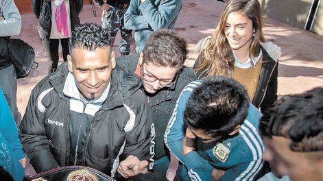 Yoni les hizo bajar la guardia