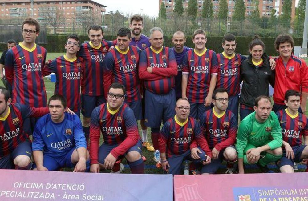 La linda sorpresa de Mascherano y Piqué en un encuentro de fútbol para discapacitados