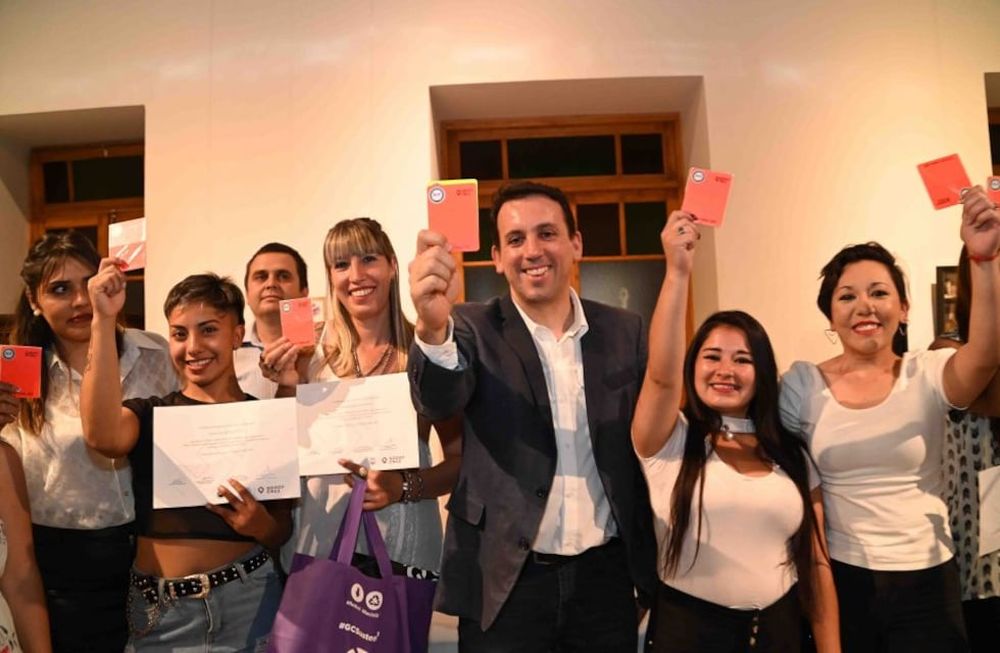 El primer curso de arbitraje terminó con 26 egresadas y egresados