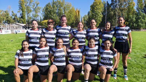 Rugby. El equipo de Mayores (primera) del Club Peumayén, que disputará el Nacional de Clubes.