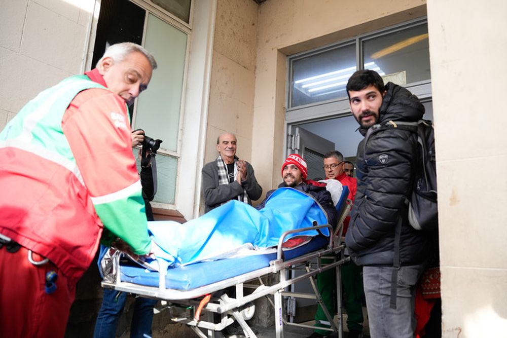 Tras casi tres meses de internación, el fotógrafo Pablo Grillo fue dado de alta.