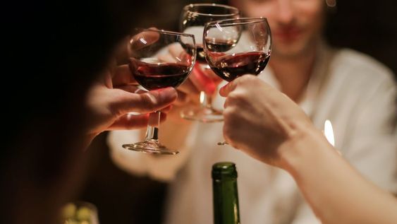 Un estudio reveló cuáles son las bebidas preferidas por los mendocinos y mostró el lugar que ocupan el vino, la cerveza y el fernet.