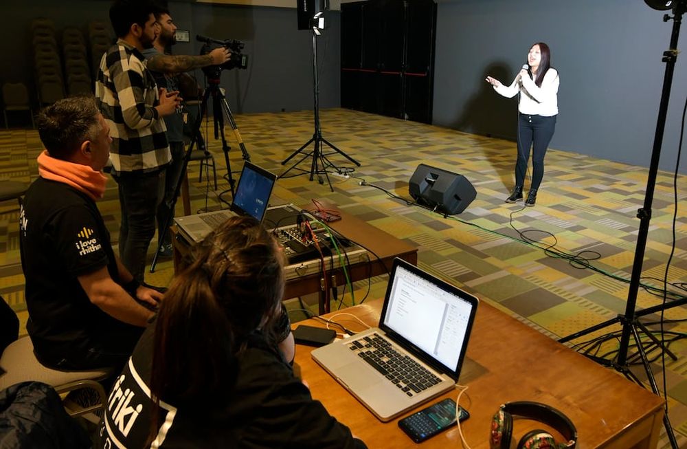 08 junio 2022 SociedadCasting de cantantes del Canta Conmigo Ahora en el Arena MaipúEn la foto: Lorena AlsoFoto: Orlando Pelichotti / Los Andes