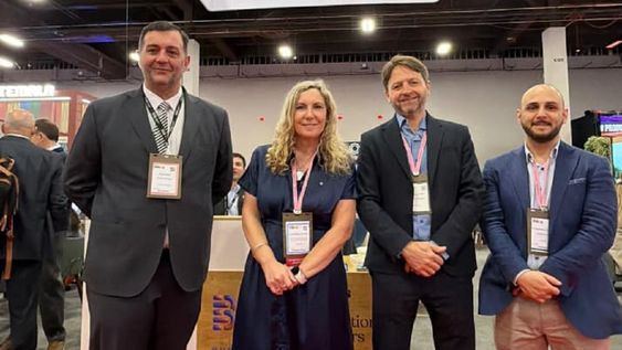 Mendoza Bureau en IMEX Las Vegas: Diego Viñolo (Hilton Mendoza), Silvana Biagiotti (Smart Congresses), Roby Riedel (Mendoza Holidays) y Santiago Redondo (Aymara)