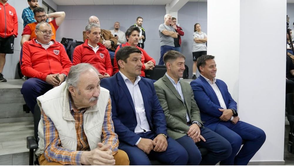 Hockey Patín. El cuerpo técnico de Andes Talleres durante la conferencia de prensa. Marcelo Innella, Juan Orosito y Alejandro Agustín Marasco