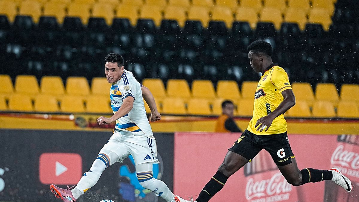 Boca, entre la lluvia, dos expulsados y un lesionado: otra noche de Copa Libertadores