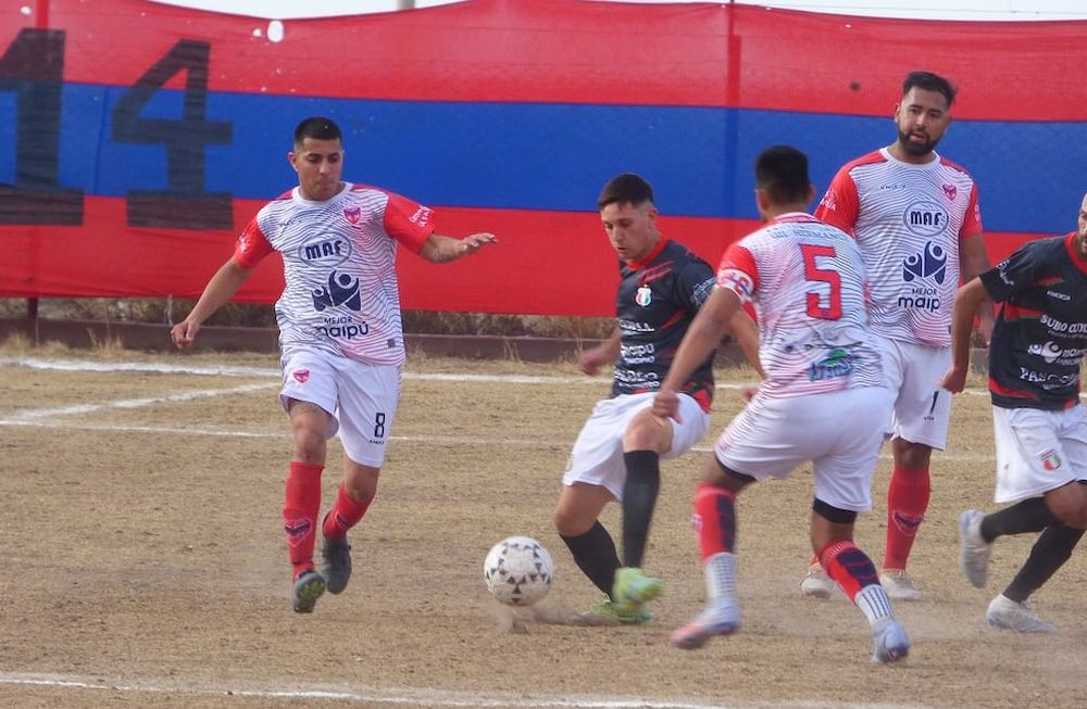 Liga Mendocina. Rodeo del Medio y Fray Luis Beltrán animaron un nuevo derby en la máxima categoría. / Foto: Gentileza.