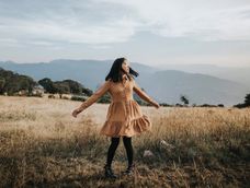 la psicologia destaca los tres colores que utilizan las personas con alta resiliencia