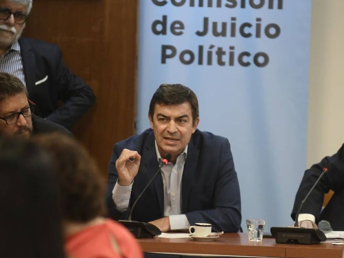 El diputado nacional Omar De Marchi cargó contra las autoridades que cedieron las tierras. (Foto: Federico López Claro)