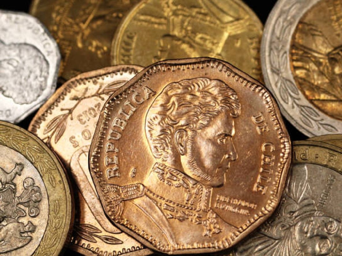 Cambian las monedas de 10 y 50 pesos chilenos
