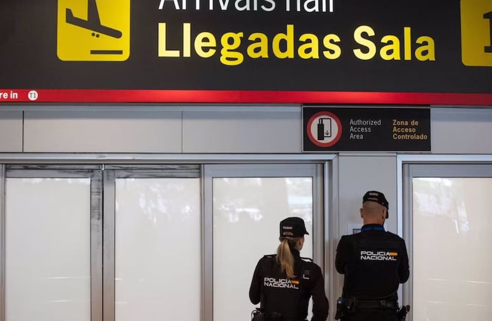 Aeropuerto Madrid-Barajas / Policía Nacional (Ilustración).