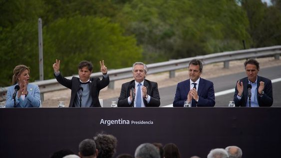 17-10 Acto del día de la lealtad en Cañuelas. Alberto Fernández junto a Axel Kicillof, Sergio Massa y Gabriel Katopodis inauguran una obra en la autopista a Ezeiza. Foto:  CLARÍN