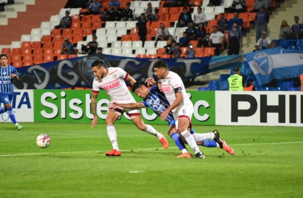 Por la 12ma. fecha de la Copa de la Liga Profesional, Godoy Cruz recibe a Lanús en el Estadio Malvinas Argentinas. / Mariana Villa ( Los Andes).