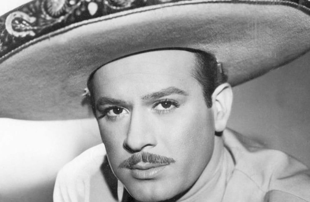 El músico y actor mexicano había vaticinado que moriría en un accidente aéreo. Foto: Gentileza.