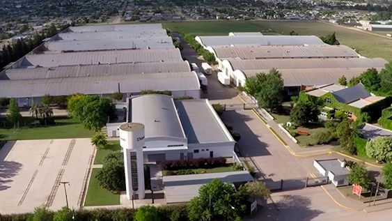 La fábrica que produce calzado para Nike y Adidas en el país anunció su cierre definitivo&nbsp;