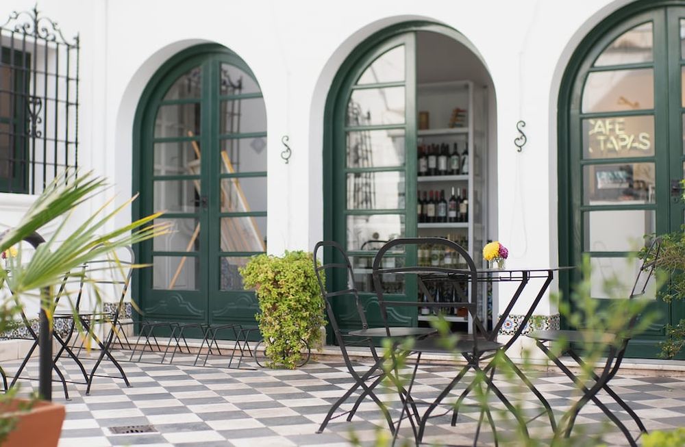En su primer aniversario, Patio Lorenza sumó un nuevo local a su original propuesta