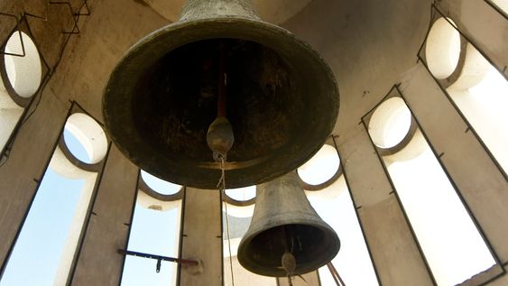 La Catedral de Nuestra Señora de Loreto está ubicada La Catedral de Nuestra Señora de Loreto está ubicada en Mendoza, Argentina. En ella preside el Arzobispo de Mendoza. En el pasado fue una capilla. Posteriormente fue erigida como catedral interina en 1934. enfrente a la Plaza Sarmiento, sobre Mendoza, Argentina. En ella preside el Arzobispo de Mendoza. En el pasado fue una capilla. Posteriormente fue erigida como catedral interina en 1934.Foto: Orlando Pelichotti