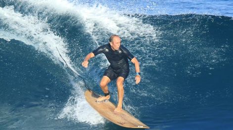 El argentino que cambió el surf fue inmortalizado en el Paseo de la Fama
