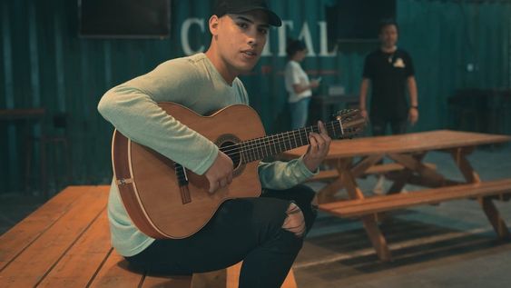 El cantautor mendocino lanzó su nuevo single Contigo, disponible en las plataformas.