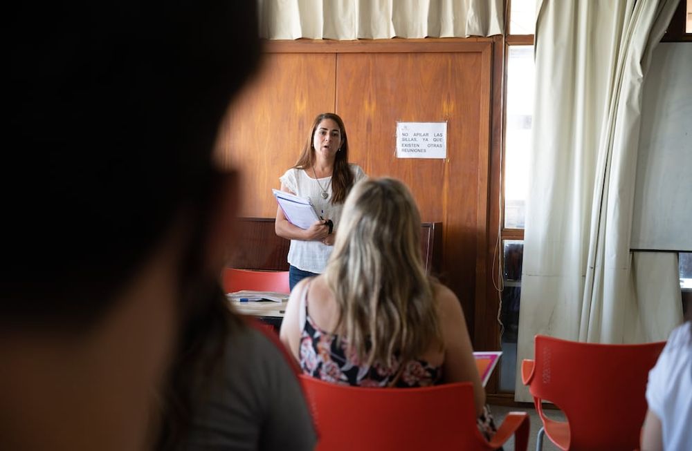 Se dictarán cursos anuales y gratuitos de inglés