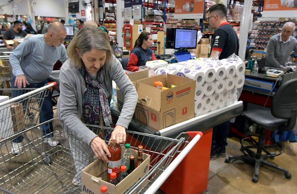 Compras en supermercados y mayoristasFoto. Orlando Pelichotti