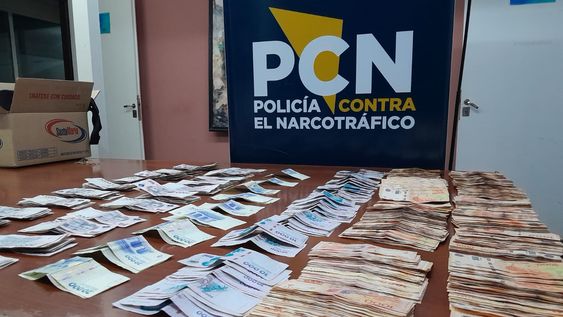 El dinero secuestrado en el operativo antidrogas. Gentileza Ministerio de Seguridad y Justicia.&nbsp;