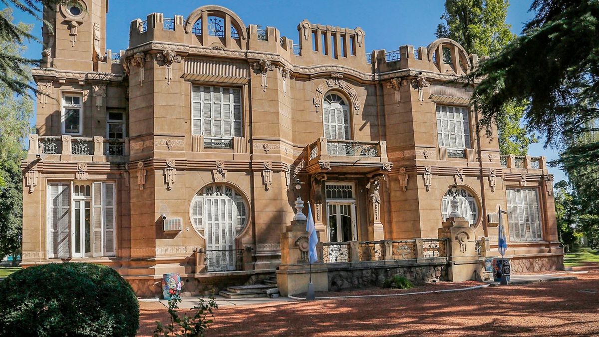 Maipú se llena de cultura: cine, humor, mercado de productores y actividades en museos