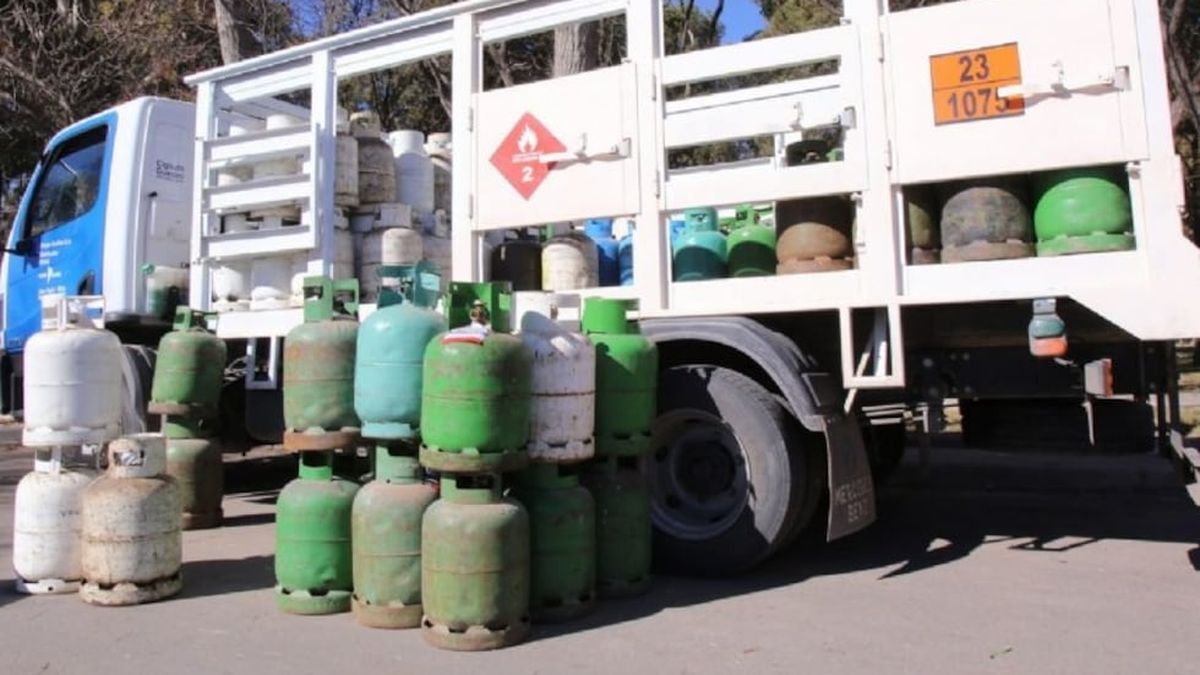 Entraron a una planta de gas y robaron 30 garrafas de un camión en Luján