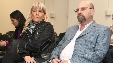 Los Andes | Segundo juicio. Lobos y su esposa, Claudia Sgró, escucharon sentencia por contratar una empleada doméstica y pagarle con fondos municipales.
