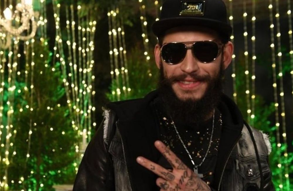 Ulises Bueno habló sobre los tatuajes en su zona íntima y reveló el extraño trastorno que padece