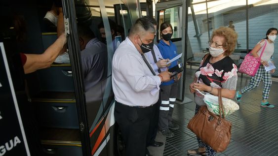 Últimos días para comprar con PreViaje y recuperar el 70% de lo invertido para seguir gastando.  Foto: Orlando Pelichotti / Los Andes