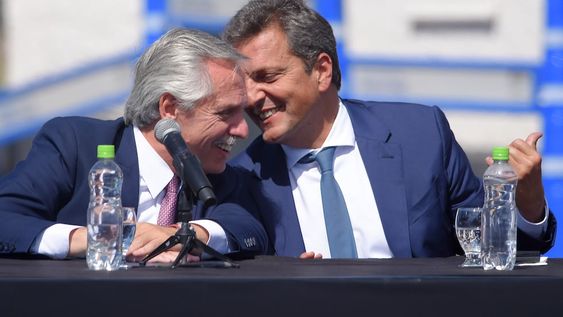 El presidente Alberto Fernández junto al ministro-candidato Sergio Massa - Foto Archivo / Los Andes