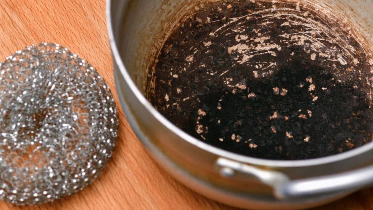 Cómo es la limpieza correcta para ollas y sartenes quemadas con pocos ingredientes que tenemos en casa