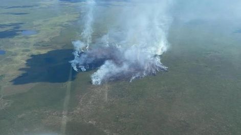 Los focos de incendio en el Portal Carambola, desde el aire.