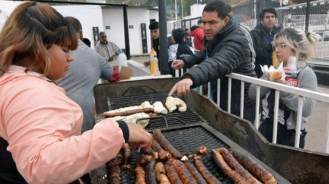 El choripan argentino quedó en el puesto 1 de Taste Atlas.Foto: Orlando Pelichotti / Los Andes