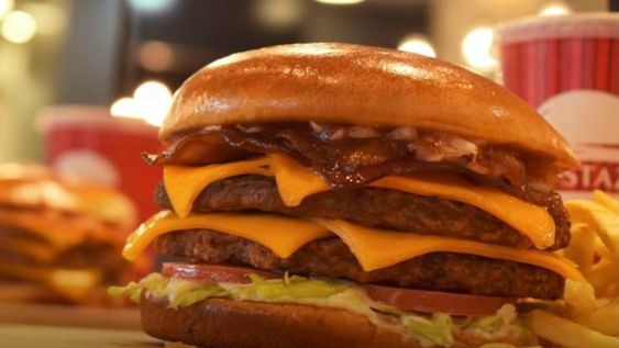 La gastronomía es el rubro que históricamente ha tenido mayor preponderancia de franquicias (por ejemplo, los locales de comida rápida internacionales) y justamente fue uno de los más golpeados por las restricciones.