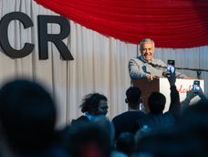 El encuentro reunió a cerca de 700 dirigentes y militantes radicales en General Alvear, en la previa de la Fiesta Nacional de la Ganadería. El encuentro reunió a cerca de 700 dirigentes y militantes radicales en General Alvear, en la previa de la Fiesta Nacional de la Ganadería.