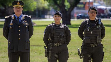 El Instituto Universitario de Seguridad Pública ofrece isncripciones para jóvenes que buscan formarse como futuros agentes y aquellos que queden seleccionados ofrecen&nbsp; una beca de $350.000 para cursar la formación.